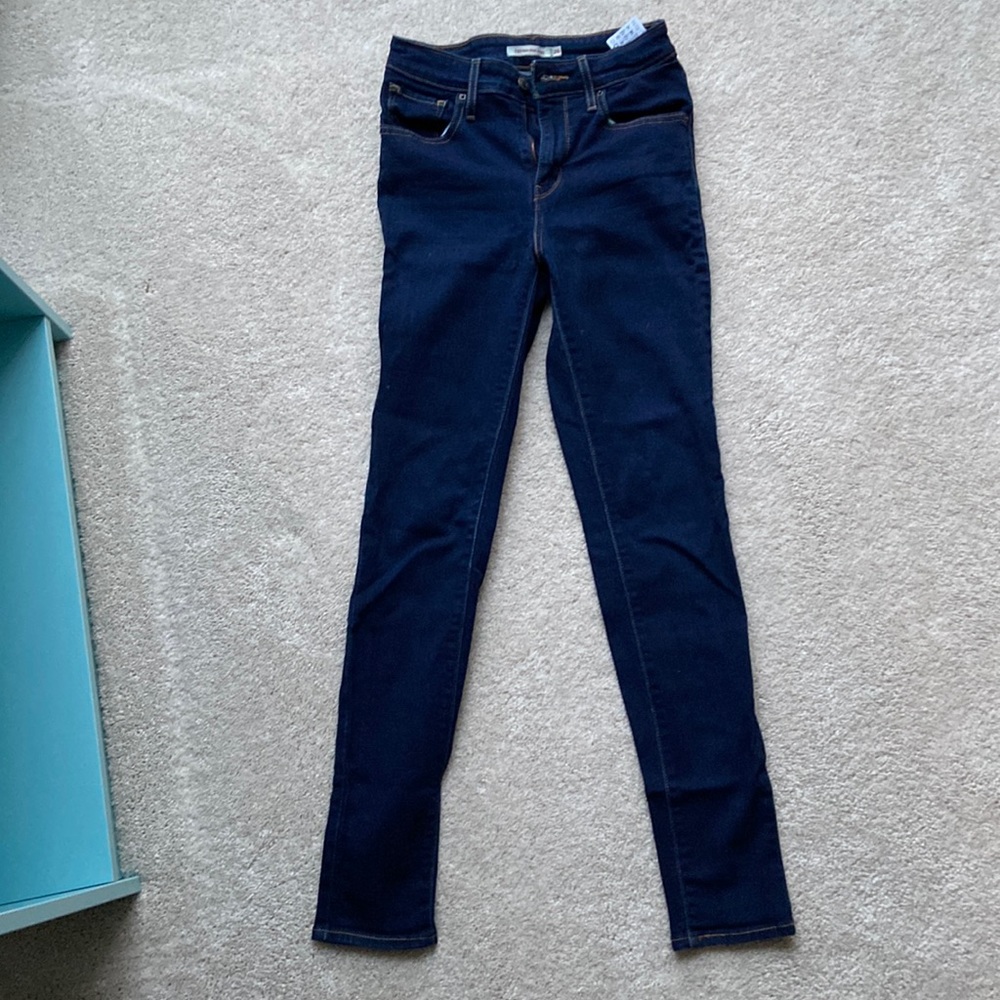 Dark Wash Levi Strauss 721 high rise skinny
